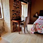 La Cuevona De Guitiriz,parga, En El Camino Norte Lugo *