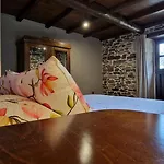 Landhaus La Cuevona De Guitiriz,parga, En El Camino Norte Lugo