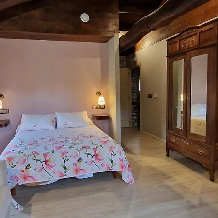 La Cuevona De Guitiriz,parga, En El Camino Norte Lugo 乡村民宿