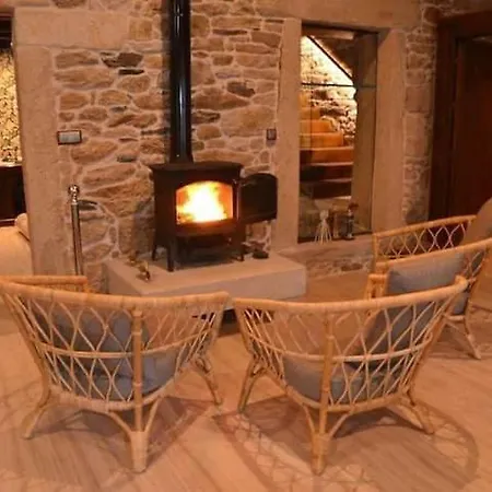 La Cuevona De Guitiriz,parga, En El Camino Norte Lugo Parga