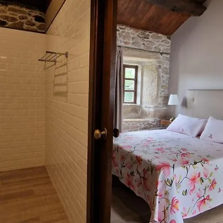 La Cuevona De Guitiriz,parga, En El Camino Norte Lugo 乡村民宿