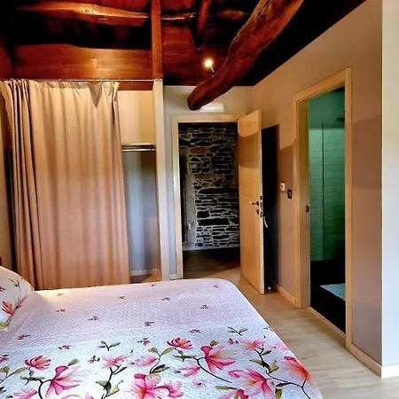 La Cuevona De Guitiriz,parga, En El Camino Norte Lugo