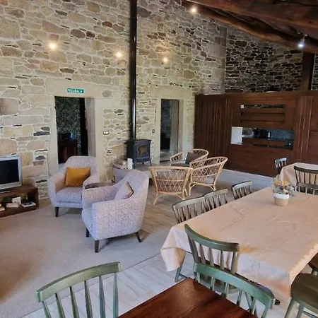 La Cuevona De Guitiriz,parga, En El Camino Norte Lugo Parga