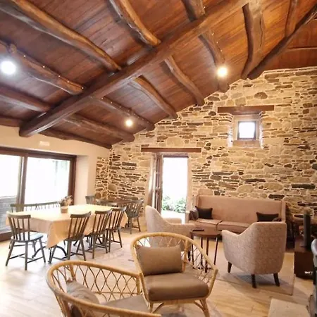 Casa de Campo La Cuevona De Guitiriz,parga, En El Camino Norte Lugo Parga