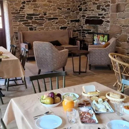 Casa de Campo La Cuevona De Guitiriz,parga, En El Camino Norte Lugo