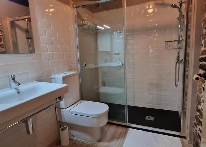 La Cuevona De Guitiriz,parga, En El Camino Norte Lugo