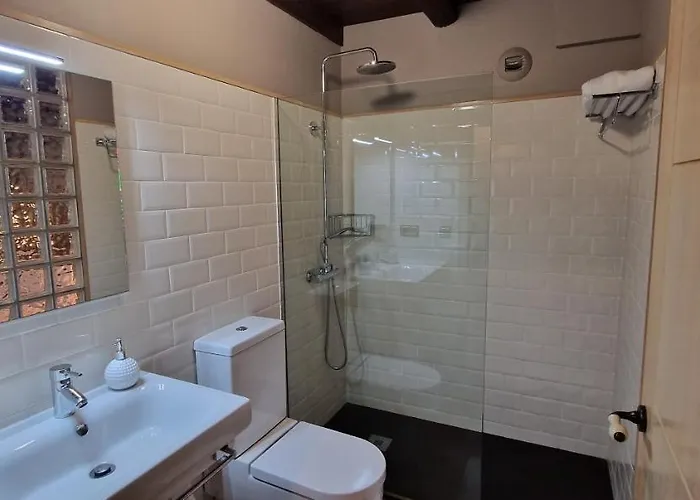 La Cuevona De Guitiriz,parga, En El Camino Norte Lugo