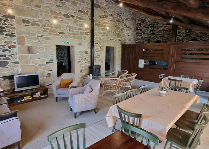 La Cuevona De Guitiriz,parga, En El Camino Norte Lugo Parga